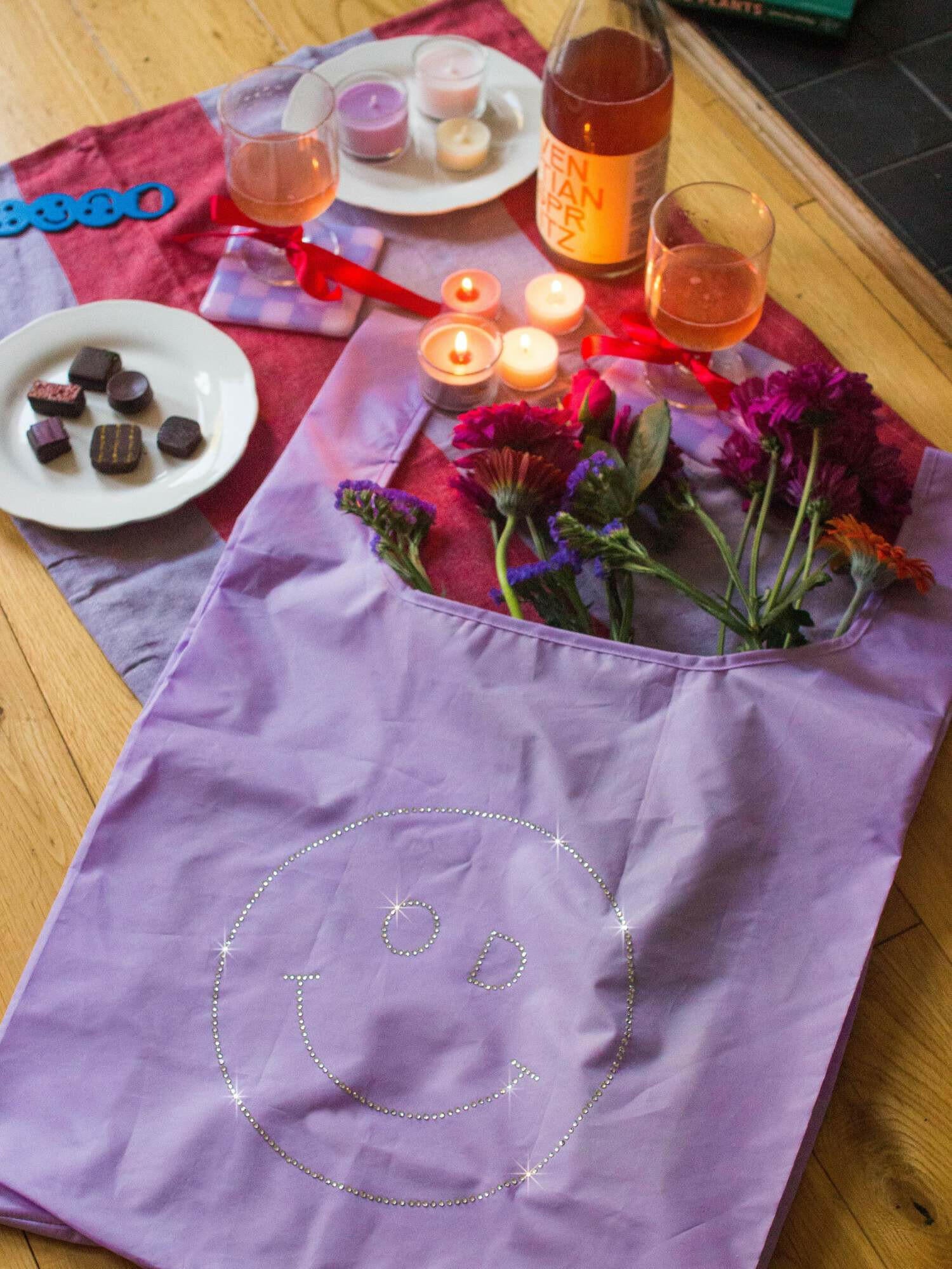 Limited Edition Lilac Crystal Reusable Bag - Image 5